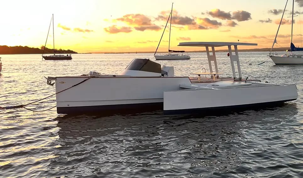 Stock photo (eboatdatabase.com)