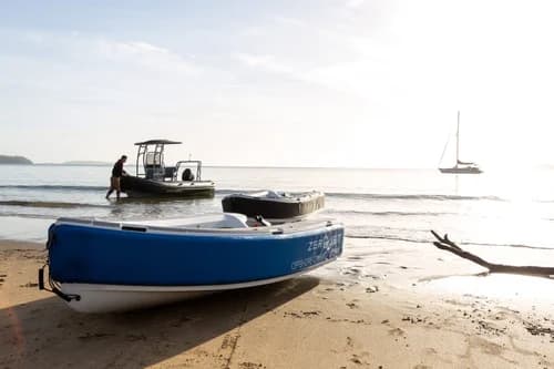 Stock photo (eboatdatabase.com)