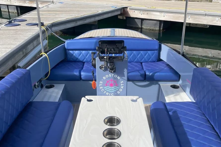 2024 Vision Marine Fantail 217 photo 11
