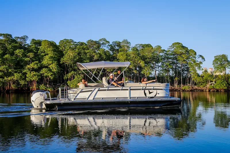 Stock photo (eboatdatabase.com)